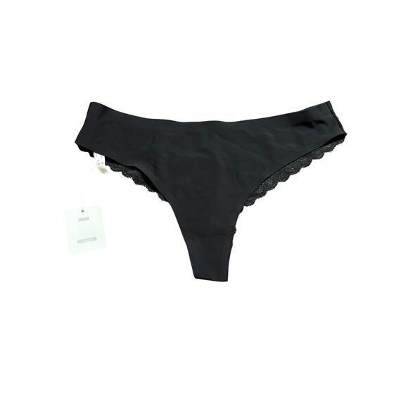 NWT Urban Outfitters Black Back Lace Thong Cheeky‎ Panty SZ Medium Sexy Romantic - Picture 1 of 4